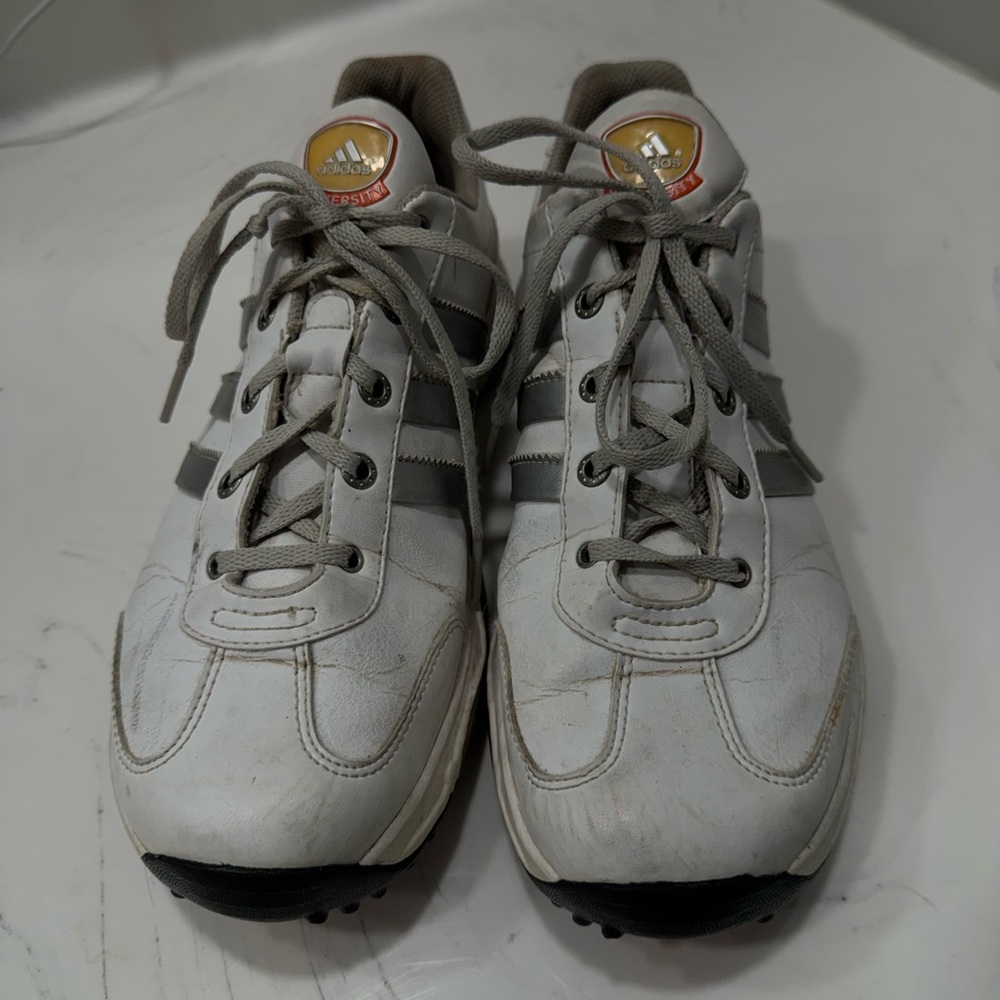 Vintage Adidas University golf shoes for woman. Size 7.5